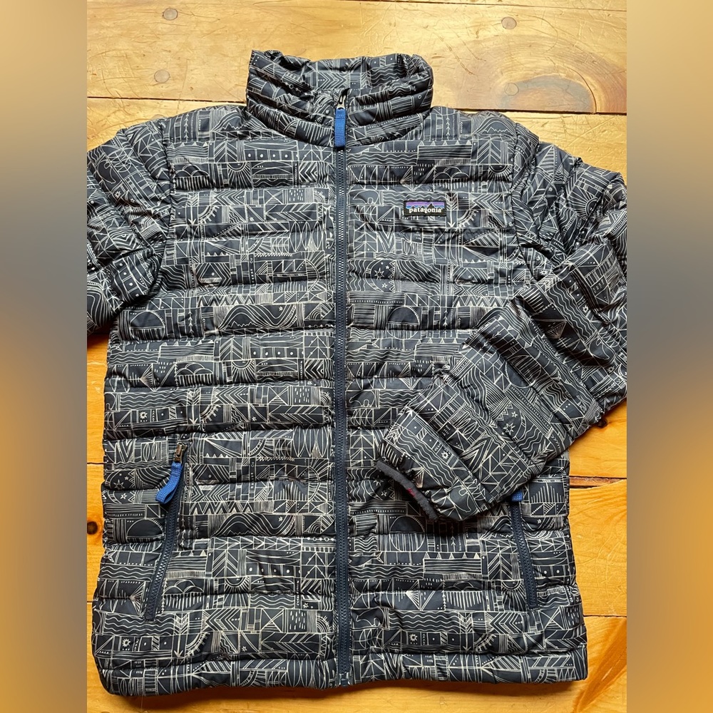 Patagonia Boys down sweater medium 10